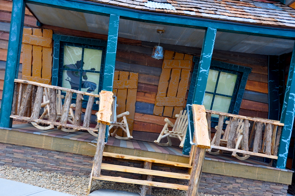 Chairs outside of Hatfield and McCoy Dinner Feud