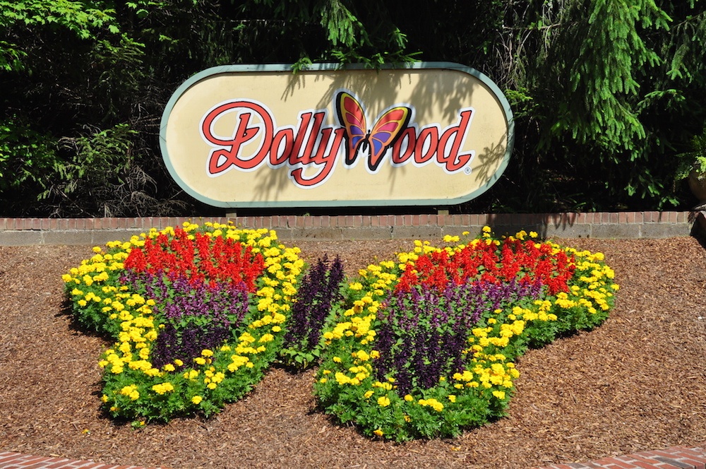 Flowers at Dollywood sign